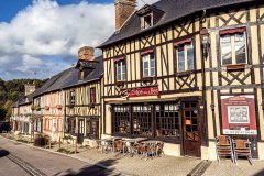 Le-Bec-Hellouin-France-2025-31